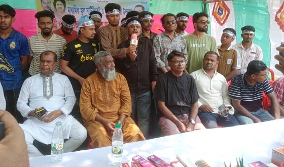 মোল্লাহাটে এসএসসি ও সমমানের পরীক্ষা উপলক্ষে ছাত্রদলের হেল্প ডেস্ক