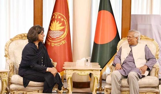 পাকিস্তানের সঙ্গে সম্পর্ক জোরদারে প্রধান উপদেষ্টার আহ্বান