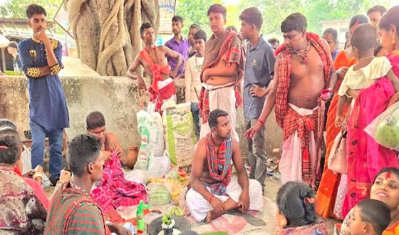 ফতেপুর চড়ক পুজায় পুণ্যার্থীদের ঢল