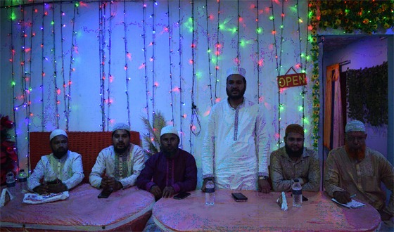 কাহারোলে সাংবাদিকদের সঙ্গে জামায়াত মনোনীত প্রার্থীর মত বিনিময়