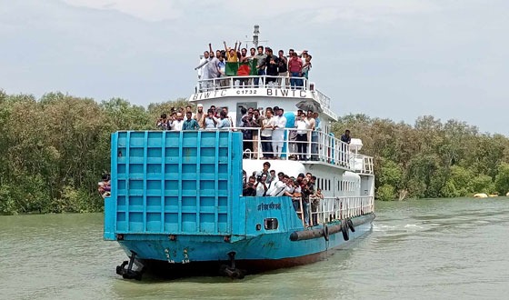 কক্সবাজার-মহেশখালী নৌরুটে পরীক্ষামূলক সি ট্রাক চলাচল শুরু