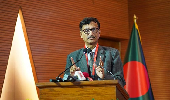 বিদেশগামীদের ৮০ শতাংশ সমস্যা ঢাকা থেকে সৃষ্টি: পররাষ্ট্র উপদেষ্টা