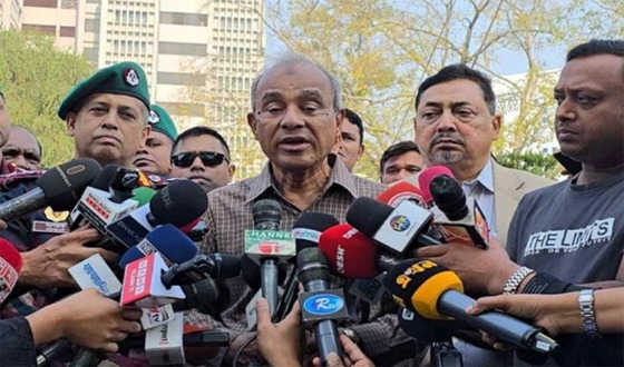 আ.লীগের মিছিল রুখতে পুলিশকে স্বরাষ্ট্র উপদেষ্টার নির্দেশ