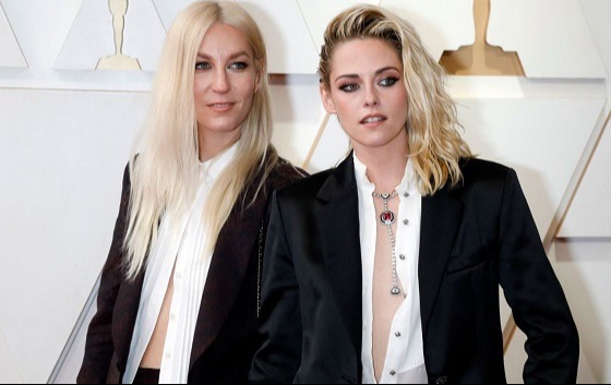 দীর্ঘদিনের বান্ধবীকে বিয়ে করলেন ক্রিস্টেন স্টুয়ার্ট