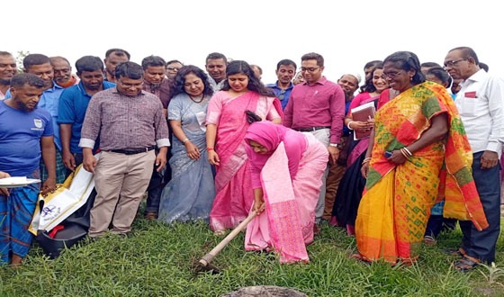 নড়াইলে দাড়ার খাল পুনঃখনন কার্যক্রমের উদ্বোধন