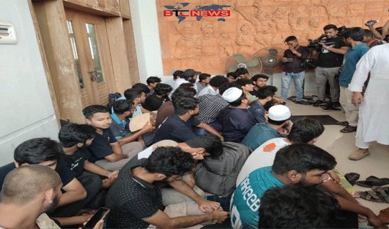 কুয়েট ভিসির অপসারণের দাবিতে শিক্ষার্থীরা আমরণ অনশনে