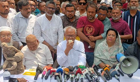 হাসিনার নির্দেশেই মানবেন্দ্র’র বাড়ি পুড়িয়েছে: রিজভী