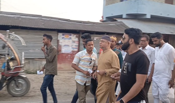 তানোরে বাধাইড় ইউপি এলাকায় এমপি প্রার্থী তারেকের গনসংযোগ