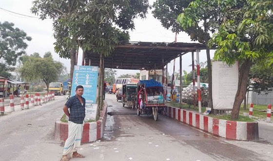 তিস্তা টোল প্লাজায় দুর্বৃত্তের হামলা, ১৪লাখ টাকা ছিনিয়ে নেয়ার অভিযোগ