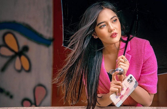 সম্পর্ক ভাঙার কথা জানালেন মাহি নিজেই