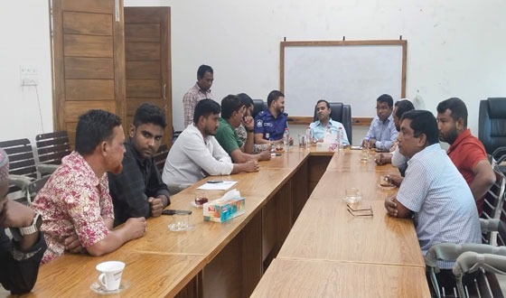 রাজারহাট বাজার যানজট মুক্ত রাখতে সাধারণ সভা