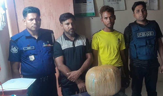 মাধবপুরে মরিচের বস্তা থেকে গাঁজা উদ্ধার, গ্রেফতার  ২