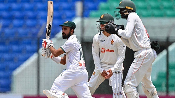 লিড নিয়েও অস্বস্তিতে দিন শেষ করলো টাইগাররা