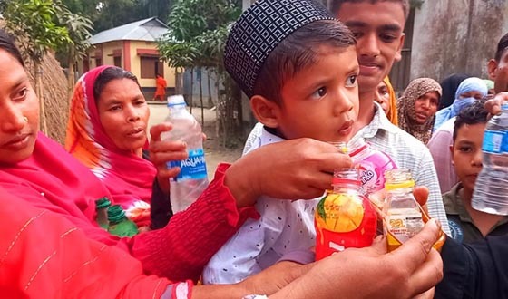 শেরপুরে শিশু কবিরাজের ঝাড়ফুঁক নিতে হাজারো মানুষের ভিড়