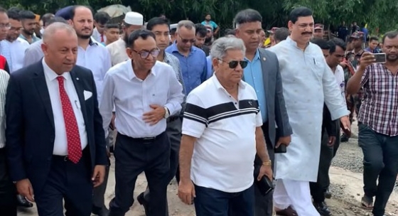 সুলতানগঞ্জ নদীবন্দর পরিদর্শন করলেন নৌপরিবহন উপদেষ্টা