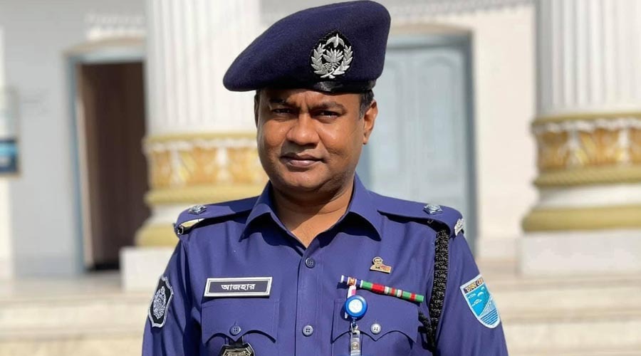 যোগদানের ২৩ দিনের মাথায় শিবচর থানার ওসি ক্লোজড