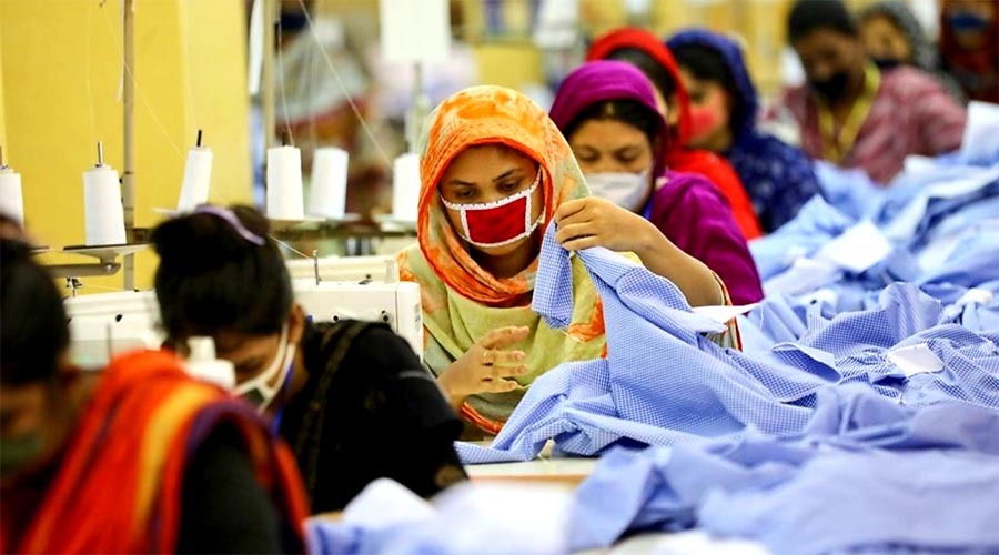 আজ সব পোশাক কারখানায় ছুটি ঘোষণা