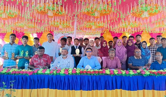 কেবল যোগ্য মানুষ নয়, সকল গুণাবলী সম্পন্ন ভালো মানুষ হওয়া প্রয়োজন