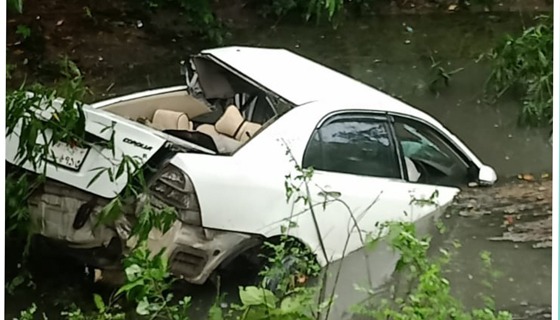 ঝিকরগাছায় গাছের সাথে প্রাইভেট কারের ধাক্কায় নিহত ১