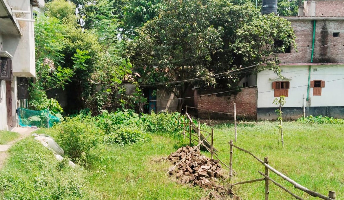 তানোরে বণিক সমিতির সভাপতির স্ত্রীর নামে আদালতে চুক্তি প্রবলের মামলা