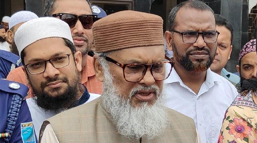 মাজার-মসজিদে হামলা সহ্য করা হবে না: কঠোর সতর্কবার্তা ধর্ম উপদেষ্টার