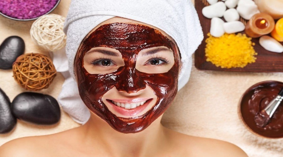 ত্বকের যত্নে ব্যবহার করতে পারেন ডার্ক চকলেট