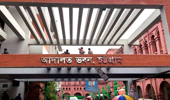 ২ লাখ টাকা না পেয়ে ইয়াবা দিয়ে ফাঁসানোর মামলা, দুই পুলিশ সাময়িক বরখাস্ত