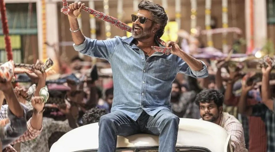 মুক্তির দিনেই পাইরেসির কবলে পড়লো রজনীকান্তের ‘কুলি’