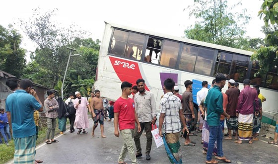 আমতলীতে বাসের চাপায় নির্মাণ শ্রমিক নিহত