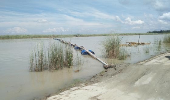 রাজিবপুরে ড্রেজার মেশিন বসিয়ে তোলা হচ্ছে বালু, হুমকির মুখে মোহনগঞ্জ ইউনিয়ন