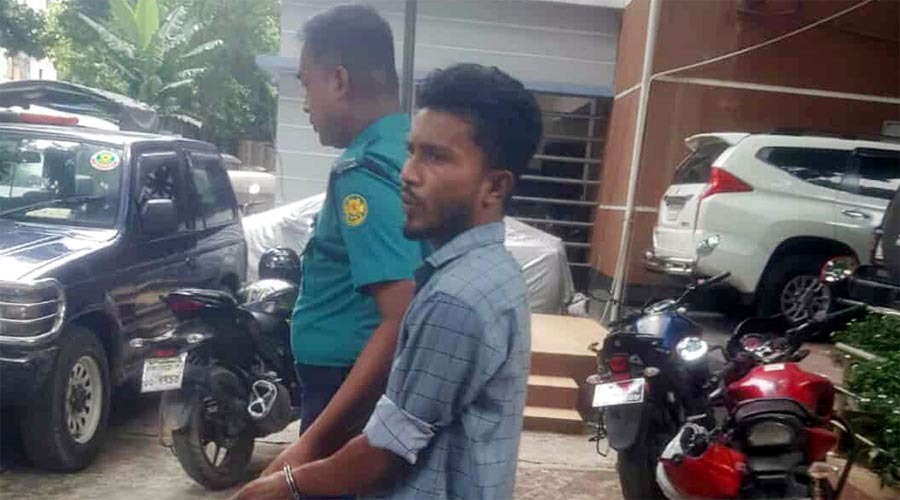 ধানমন্ডি ৩২ নম্বরে ফুল দেওয়ায় আহত রিকশাচালক আজিজুর রহমানের জামিন মঞ্জুর