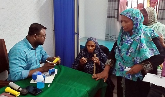 নড়াইলে বিনামূলে চক্ষুচিকিৎসা ও লেন্স সংযোজন