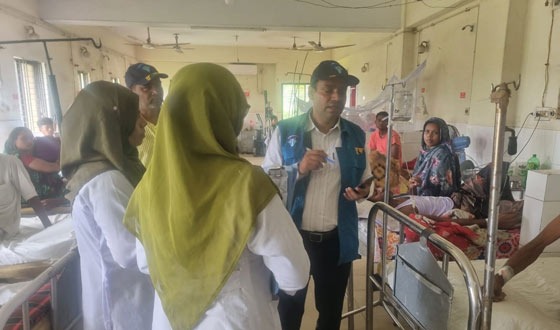 গোমস্তাপুর উপজেলা স্বাস্থ্য কমপ্লেক্সে দুদকের অভিযান