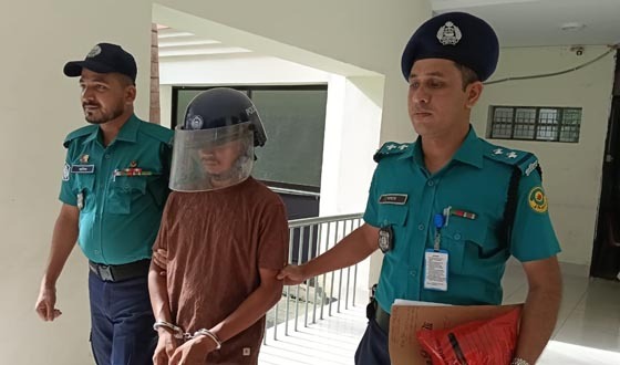 কুরিয়ারে ইয়াবা পাচার, রাতভর অভিযানে মূল হোতা আটক