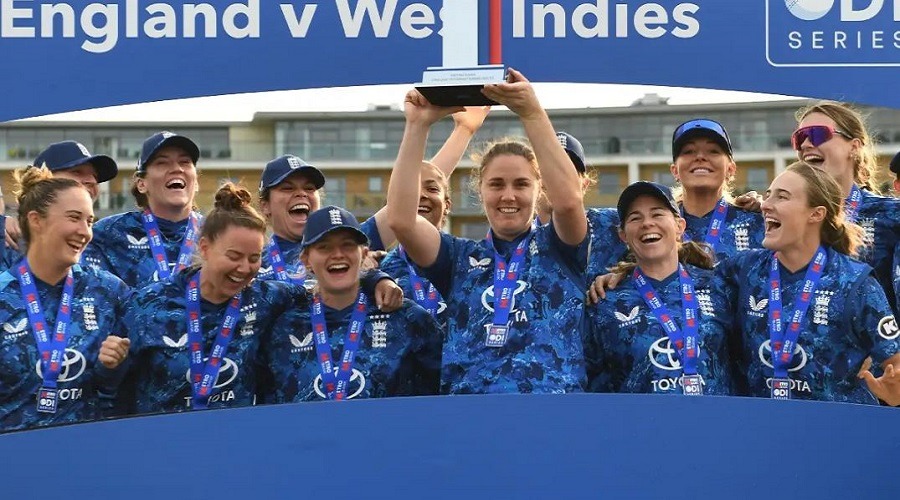 বিশ্বকাপের জন্য দল ঘোষণা দিলো ইংল্যান্ড