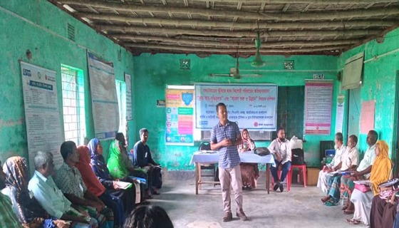 রাজারহাটে বাল্য বিয়ের ঝুঁকির অন্তর্ভুক্ত কিশোরীর অভিভাবকদের নিয়ে প্রশিক্ষণ