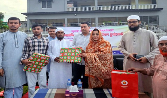 নড়াইলে জুলাই গণঅভ্যুত্থানে নিহত পরিবারের মাঝে উপহারসামগ্রী প্রদান