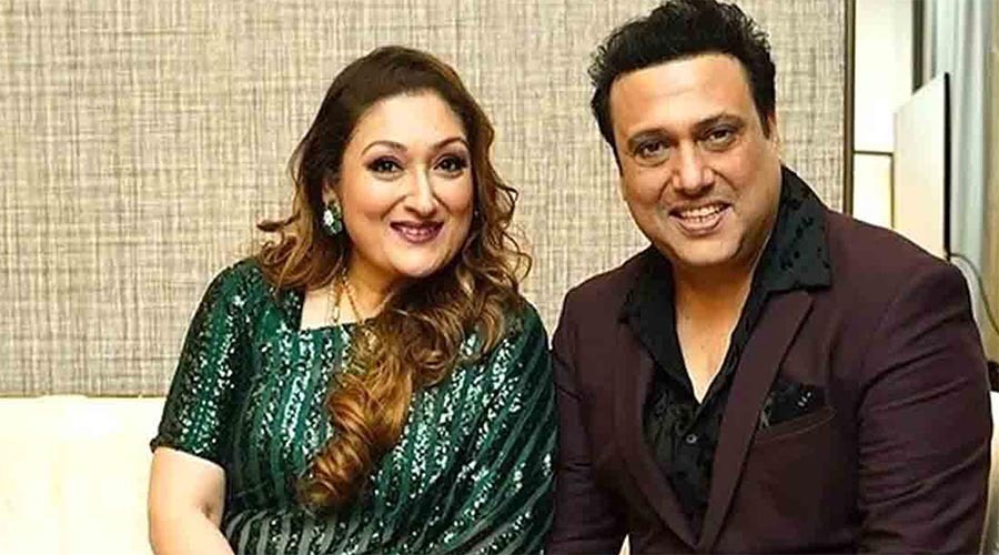 তিন দশকের সংসার ভাঙনের দ্বারপ্রান্তে বলিউড তারকা গোবিন্দ