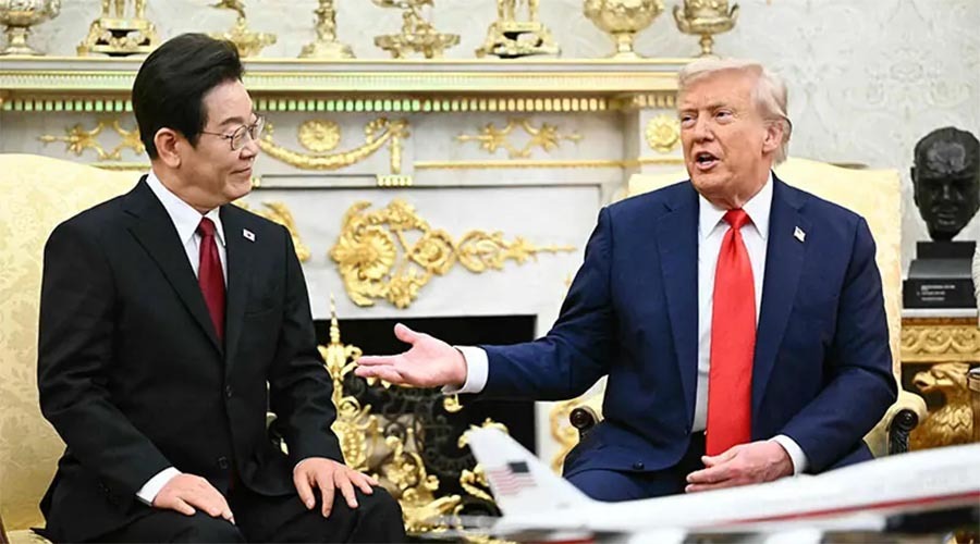 চীনের পণ্যে ২০০ শতাংশ শুল্কের হুমকি ট্রাম্পের