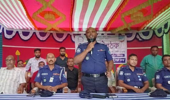 দিঘলিয়ায় বিট পুলিশিং এর উঠান বৈঠক