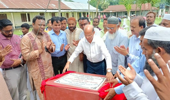 ত্রিশালে মাদ্রাসা ভবনের ভিত্তি স্থাপনে আইএমইডি ডিজি মাহাবুব