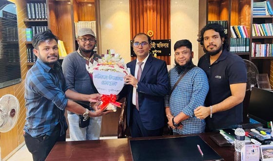 লৌহজংয় উপজেলা প্রেসক্লাবের পক্ষ থেকে ইউএনও কে বিদায় সংবর্ধনা