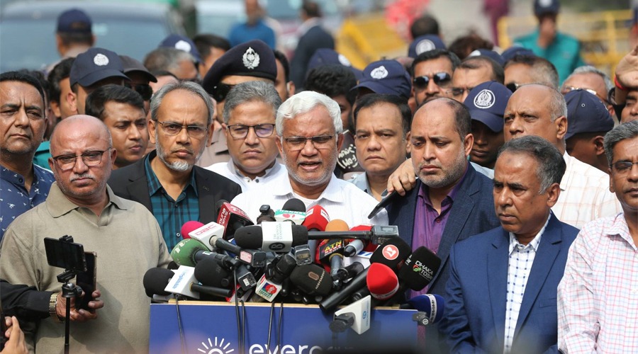 খালেদা জিয়ার শারীরিক অবস্থা স্থিতিশীল—গুজবে কান দিবেন না: ডা. জাহিদ