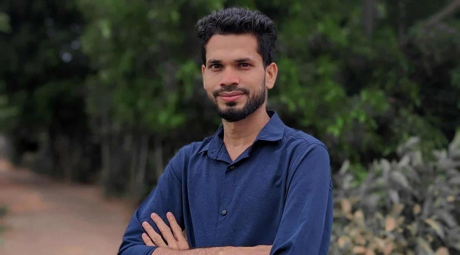 কালকিনিতে ছাত্রদল নেতারা আলোকসজ্জা করে ক্রিকেট টুর্নামেন্ট খেলায় সমালোচনার ঝড়