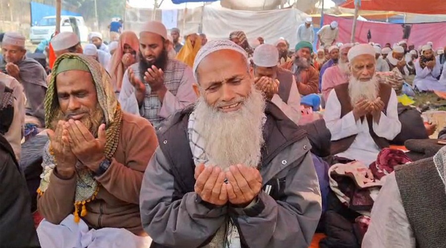 আখেরি মোনাজাতে অশ্রুসিক্ত চোখে শেষ হলো জোড় ইজতেমা