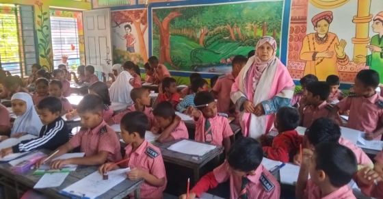 কালীগঞ্জে কর্মস্থলে ফিরে পরীক্ষা নিচ্ছেন প্রাথমিকের সহকারী শিক্ষকরা