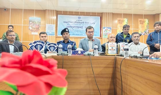 গোমস্তাপুরে বেগম রোকেয়া দিবস ও আন্তর্জাতিক নারী নির্যাতন প্রতিরোধ দিবস পালিত