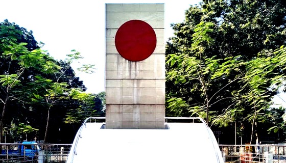 টাঙ্গাইল হানাদার মুক্ত দিবসে দিনব্যাপী সঙযাত্রা ও লাঠিখেলা