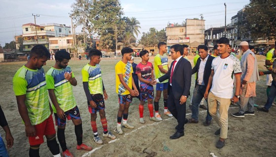 গফরগাঁওয়ে পিঠা উৎসব ও প্রীতি ফুটবল ম্যাচ