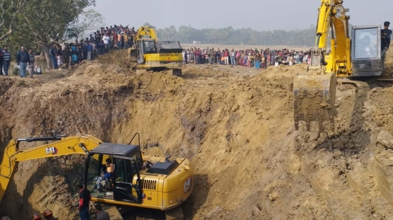 তানোরে ৪২ ফিট গর্তেও মেলেনি শিশু সাজিদের সন্ধ্যান